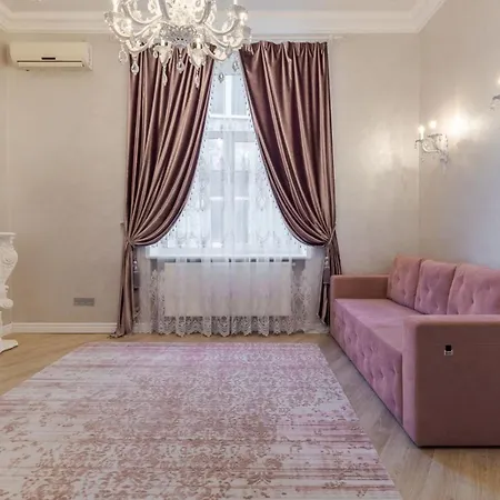 Konopnytska 4 *